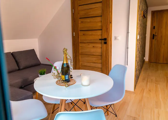 アパート Dusznickie Julia ドゥシュニキ・ズドルイ